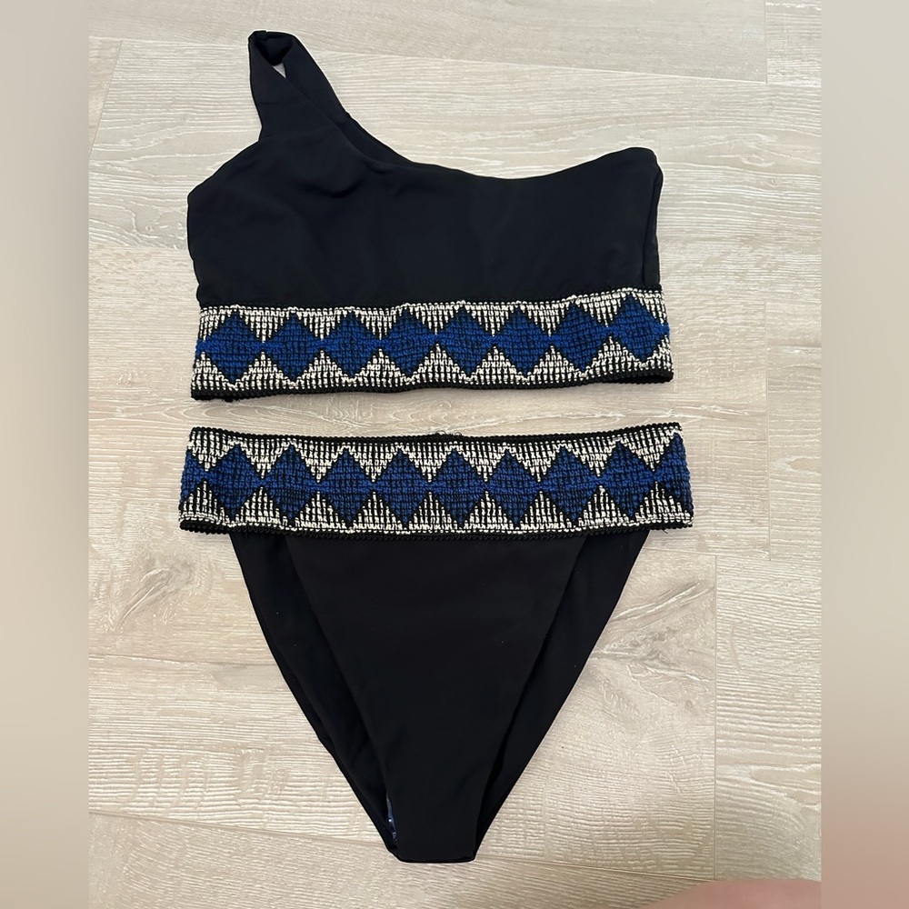 Elegant Black and Blue Bikini